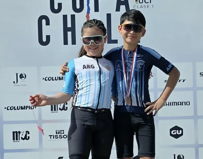 WhatsApp Image 2026-08-26 at 09.50.20 Ciclismo internacional: Ethan Castro subió al podio y Sofía Ramírez completó un exigente desafío en Chile