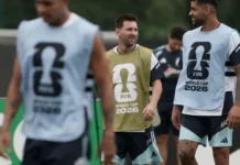 Selección Argentina: Cuti Romero se quedará con la cinta que dejó Messi Selección Argentina: Cuti Romero se quedará con la cinta que dejó Messi