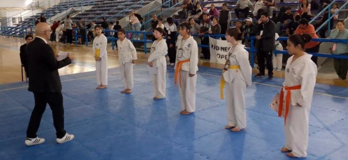 819003622_1320199741179697_4994024793543702855_n Ryun Mu Kwan brilló en el Open Río Negro y Ricardo Pardo se consagró en Poomsae Elite