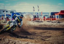 El Motocross volvió a rugir en Catriel y convocó a una multitud El Motocross volvió a rugir en Catriel y convocó a una multitud